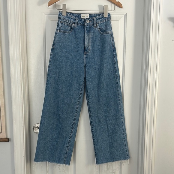 A brand jeans a ‘94 high and wide distressed hem slightly cropped size 24 - Picture 1 of 7
